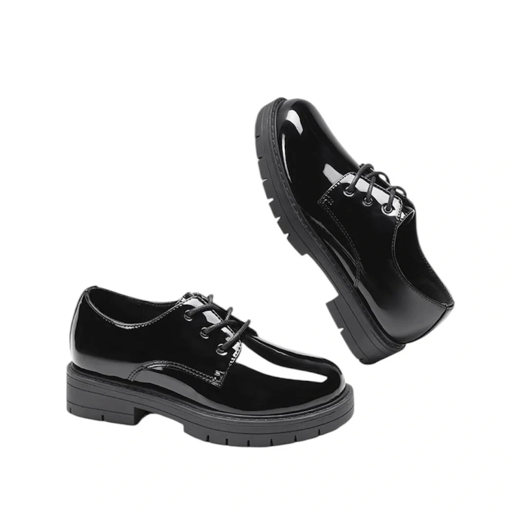DREAM PAIRS Dress shoes for boys and girls, uniform, formal size 4.      (#86)